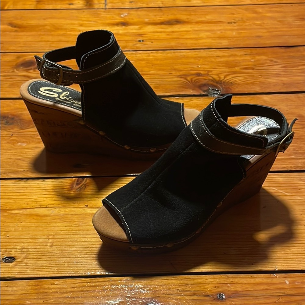 Sbicca Black Wedge Sandals with Open Toe and Ankle Strap